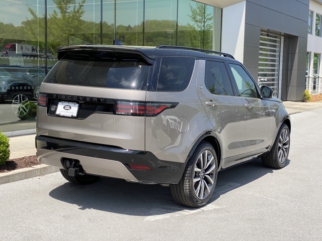 2025 Land Rover Discovery SE photo 8