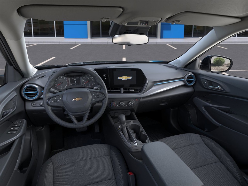 2025 Chevrolet Trax LS photo 10
