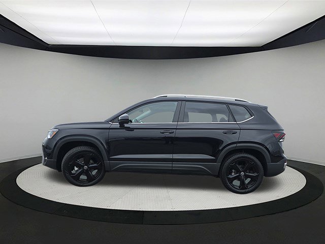 2025 Volkswagen Taos SEL photo 3