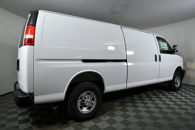 2025 Chevrolet Express 3500 Work Van photo 2