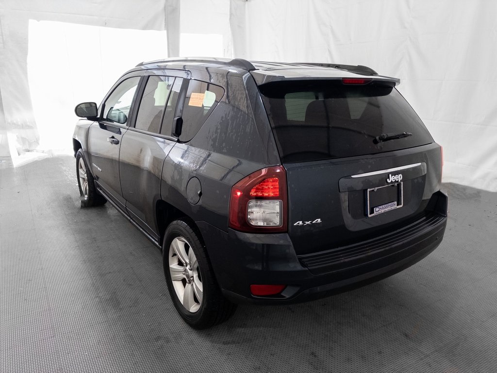 2014 Jeep Compass Sport photo 4