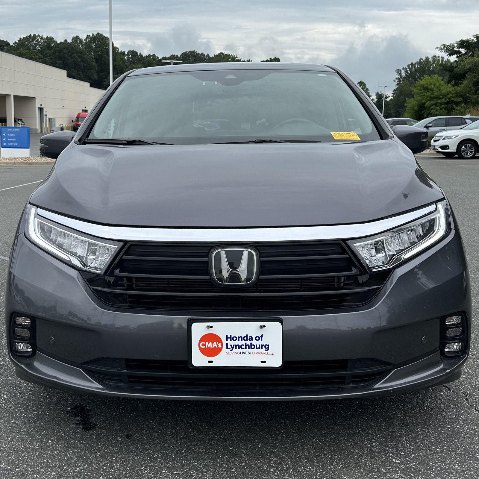 2022 Honda Odyssey Touring photo 8