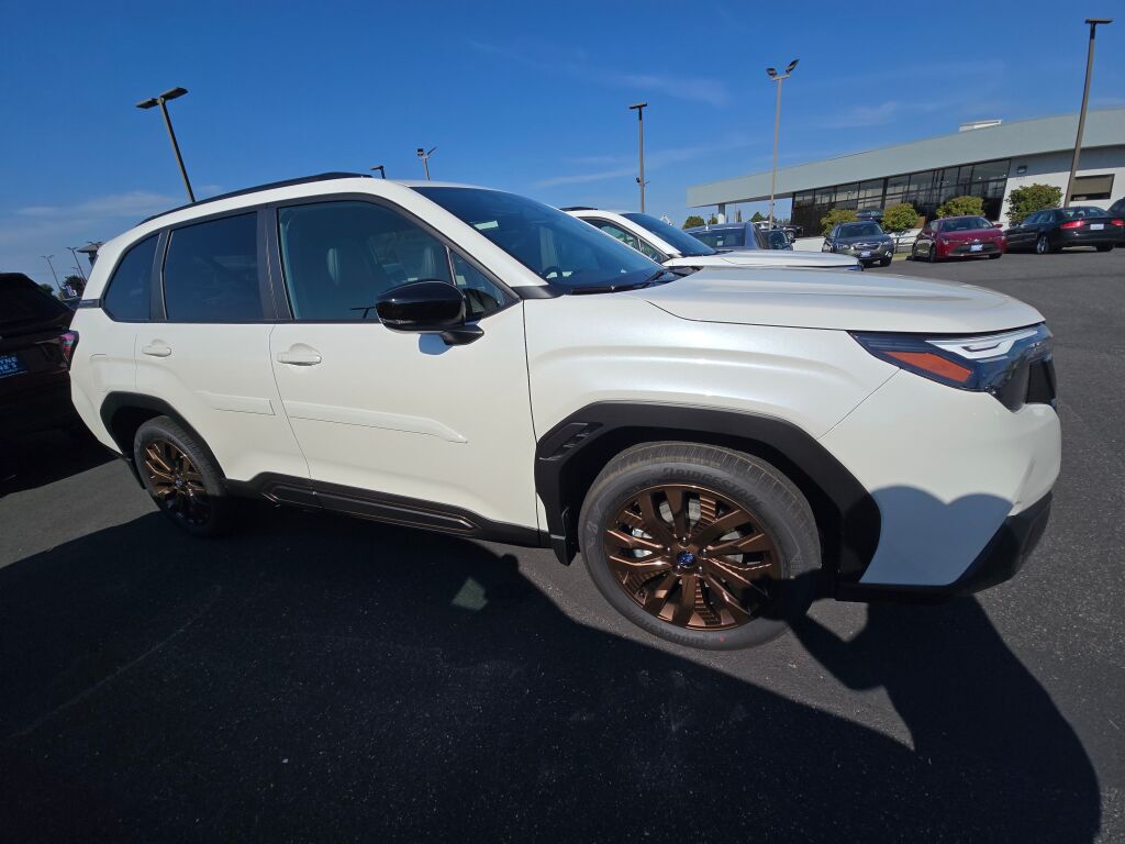 2025 Subaru Forester Sport photo 4