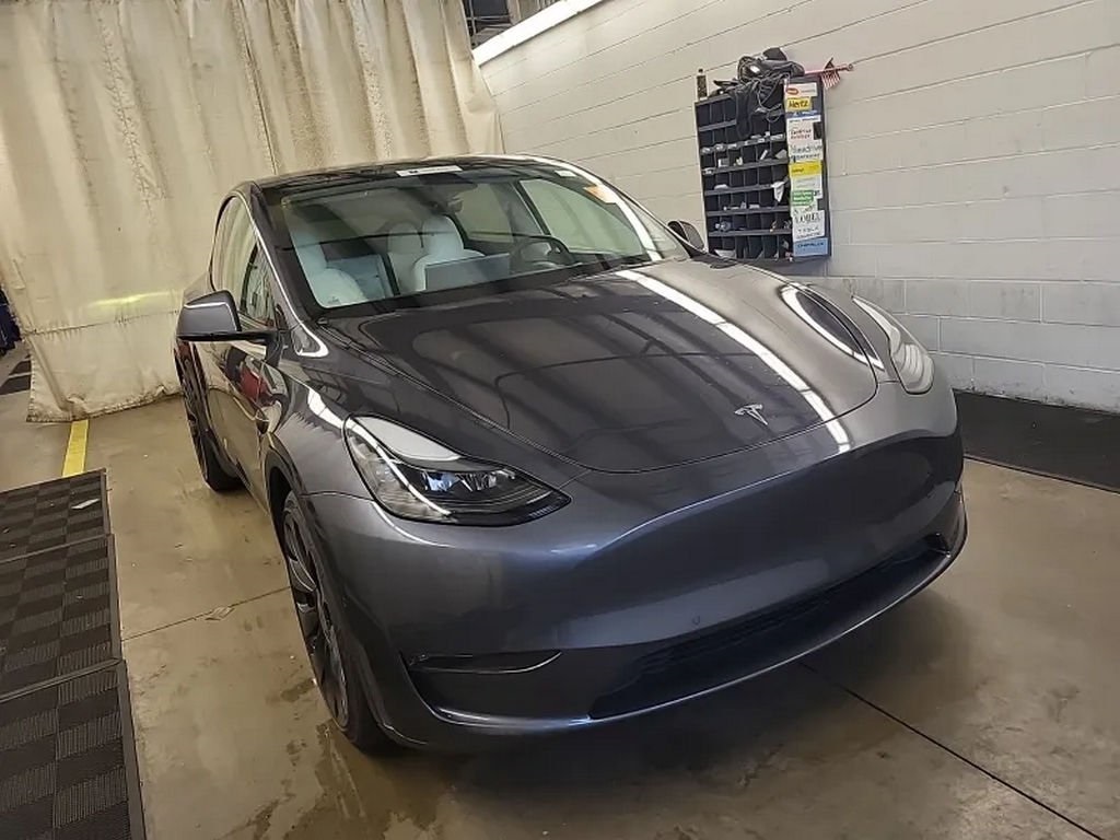 Used 2022 Tesla Model Y Performance with VIN 7SAYGDEF5NF487761 for sale in Northfield, Minnesota