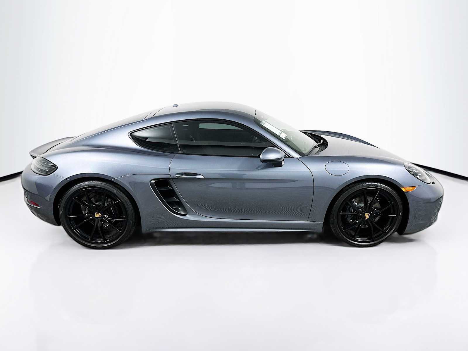 2025 Porsche Cayman photo 10