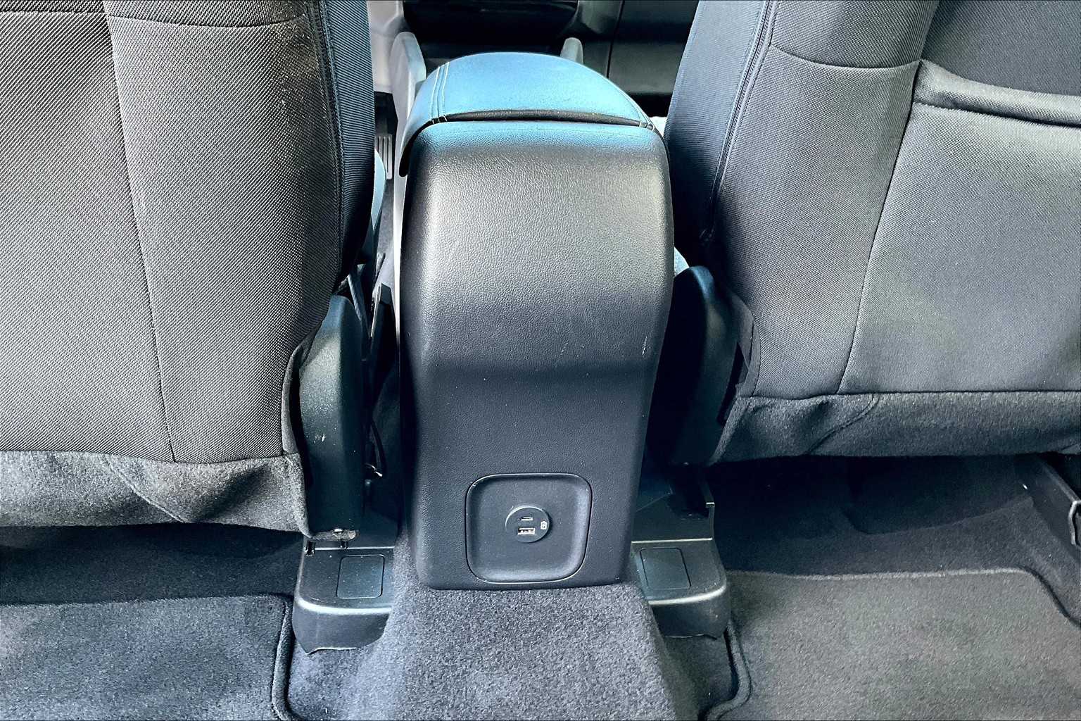 2022 Ford Escape SE photo 32