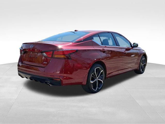 2024 Nissan Altima 2.5 SR photo 4