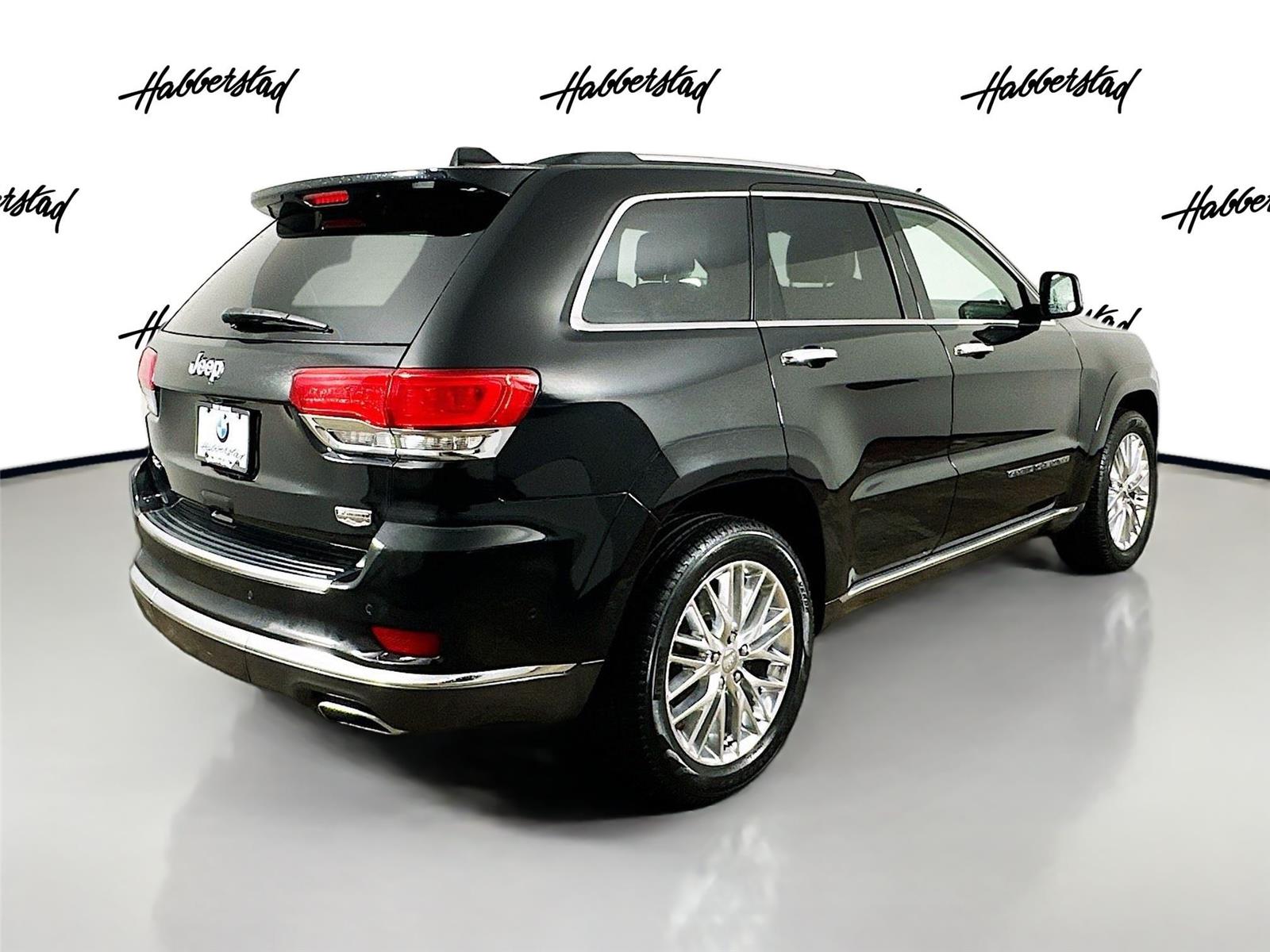 2017 Jeep Grand Cherokee Summit photo 3