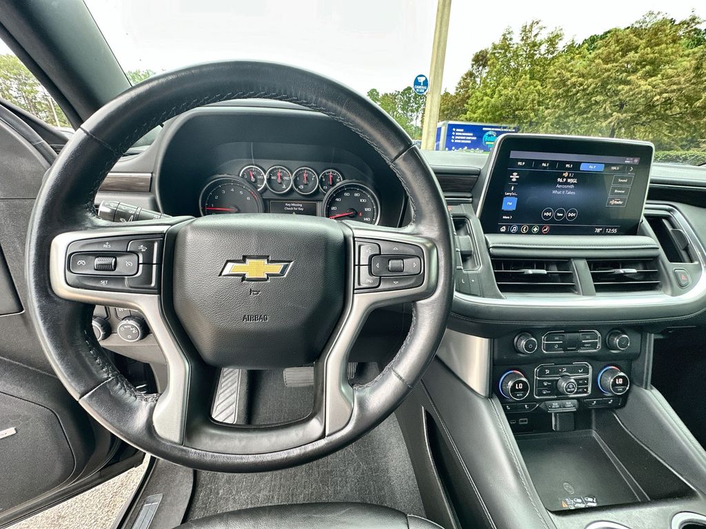 2021 Chevrolet Suburban LT photo 11