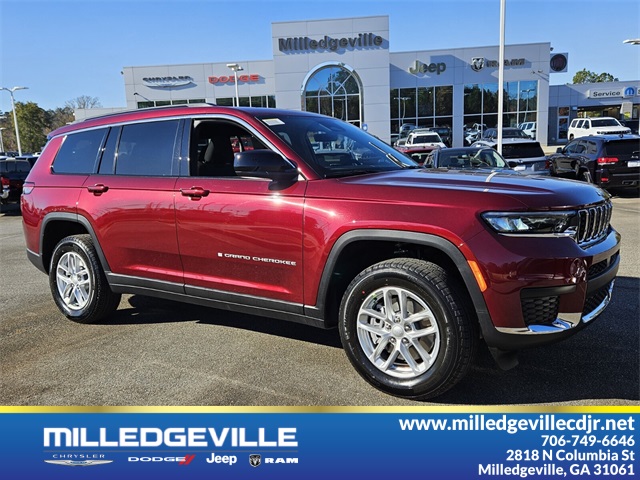 2025 Jeep Grand Cherokee L Laredo's photo