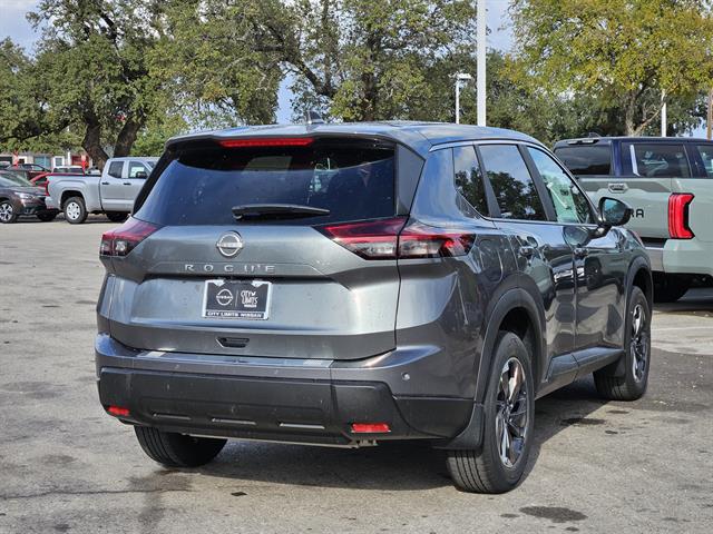 2026 Nissan Rogue SV photo 3