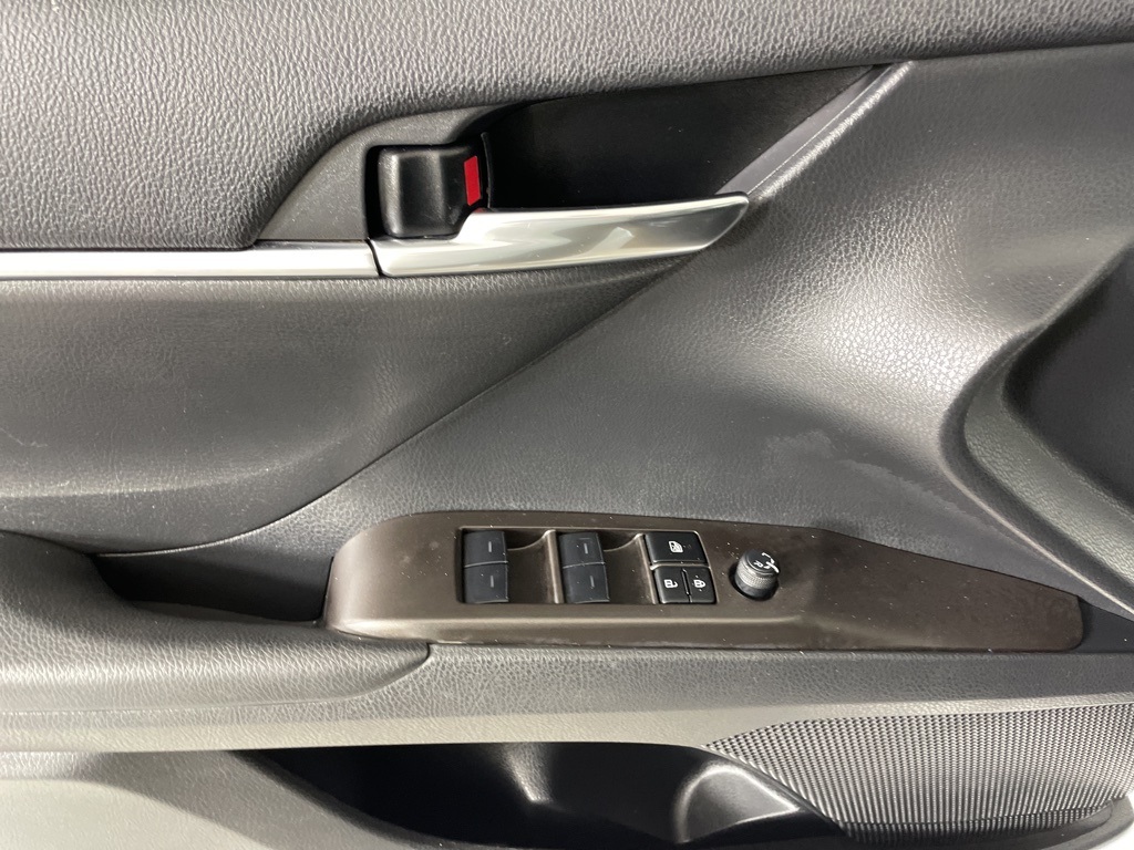 2024 Toyota Camry SE photo 17