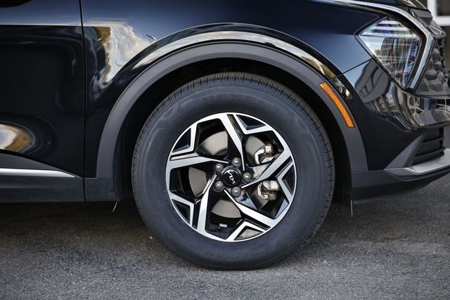 2024 Kia Sportage LX photo 3