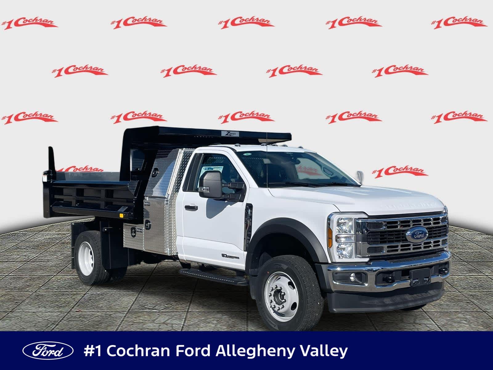 2025 Ford F-600 Super Duty Chassis Cab XL's photo