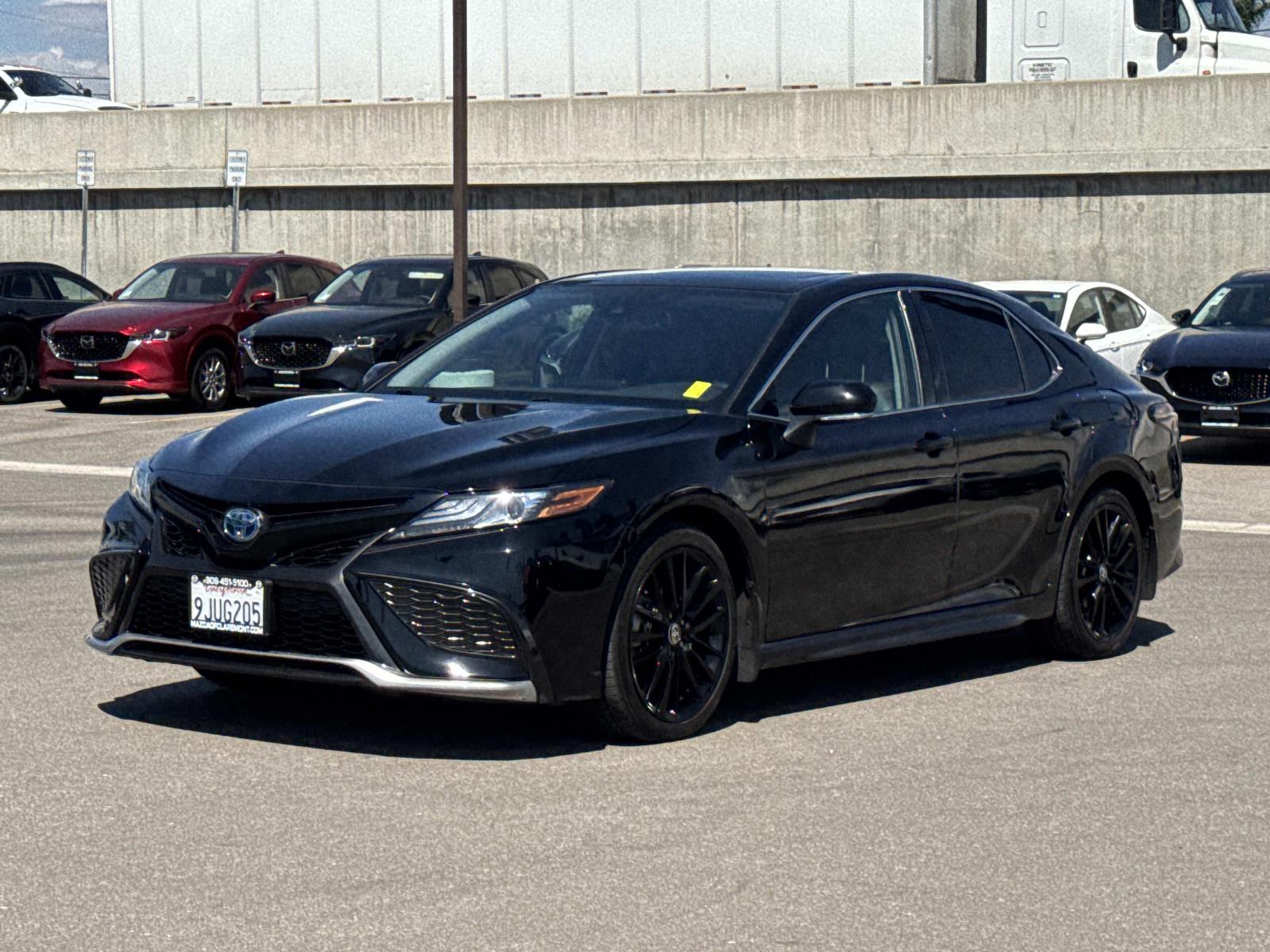 2024 Toyota Camry Hybrid XSE photo 2