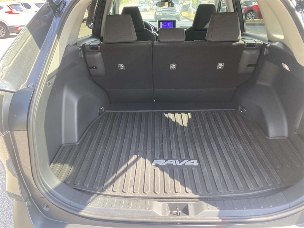 2024 Toyota RAV4 Hybrid LE photo 7