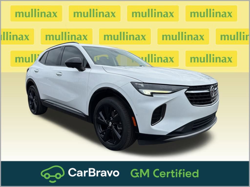 2022 Buick Envision Essence's photo