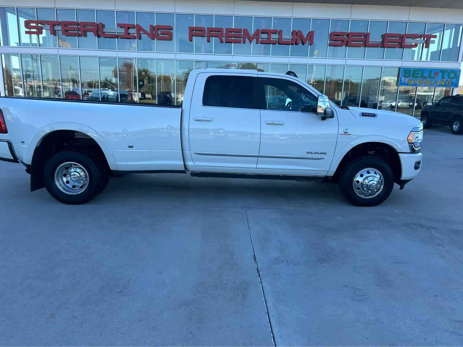 2024 RAM Ram 3500 Pickup Limited's photo