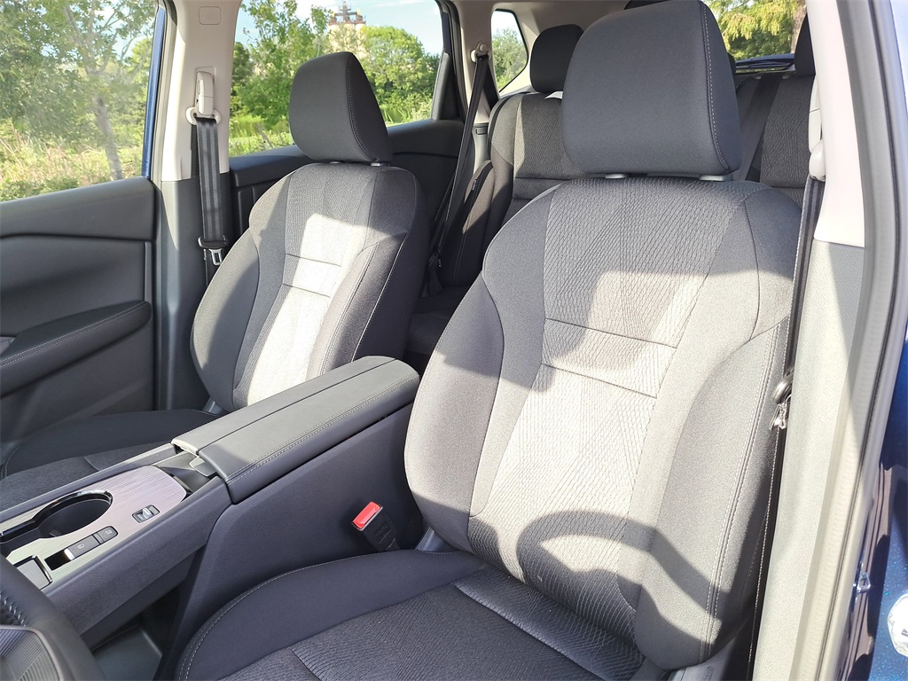 2026 Nissan Rogue SV photo 20