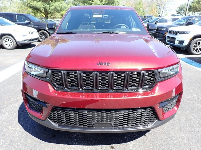 2025 Jeep Grand Cherokee Limited photo 8