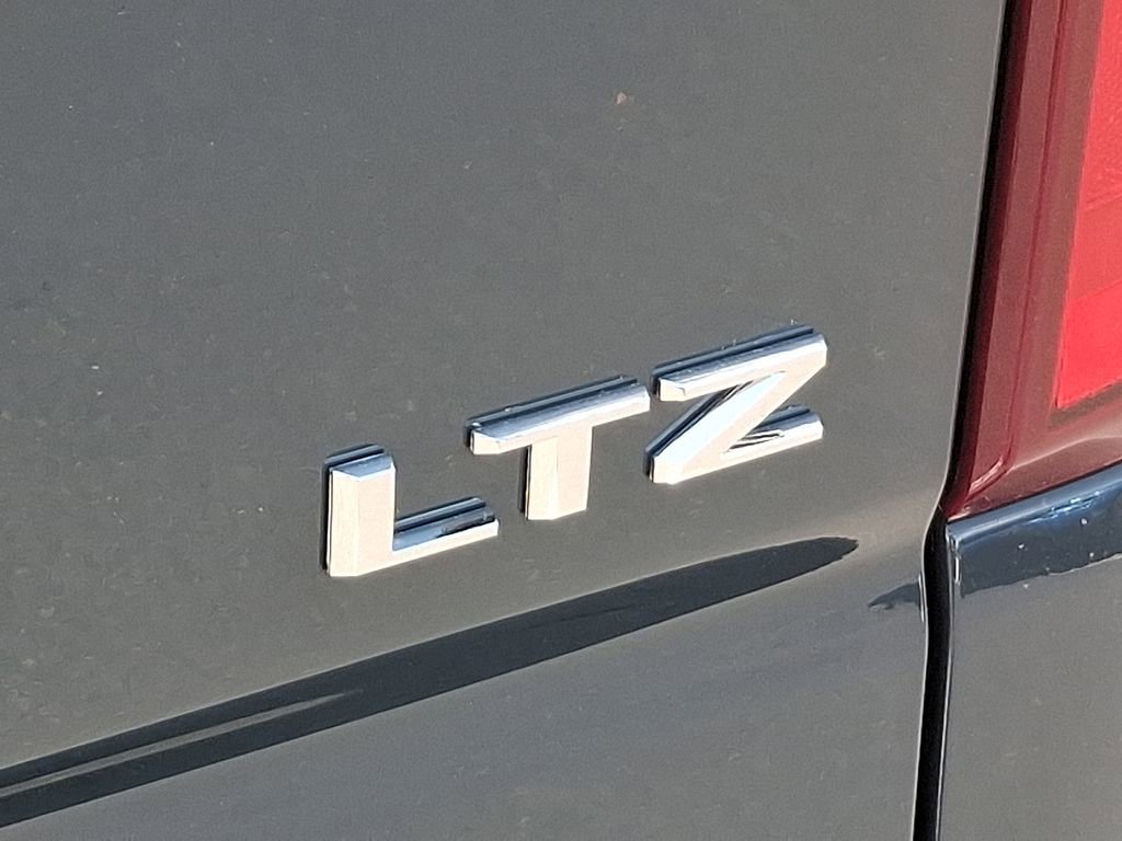 2025 Chevrolet Silverado 1500 LTZ photo 10