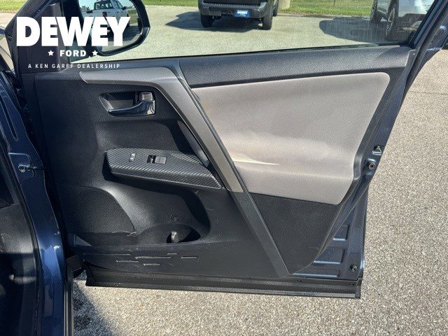 2014 Toyota RAV4 XLE photo 28