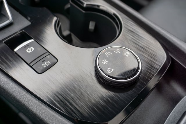 2022 Nissan Rogue SV photo 26