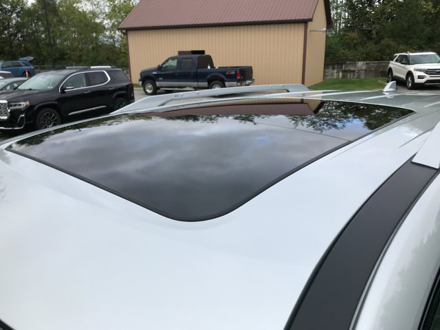 2025 Nissan Pathfinder SL photo 4