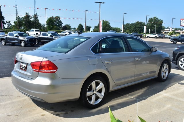 2013 Volkswagen Passat SE photo 4