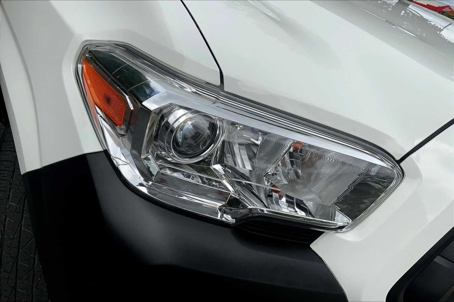 2021 Toyota Tacoma SR 4x4 Access Cab photo 21