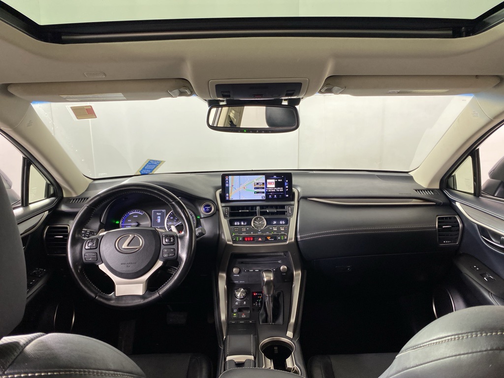 2018 Lexus NX 300h Luxury photo 2