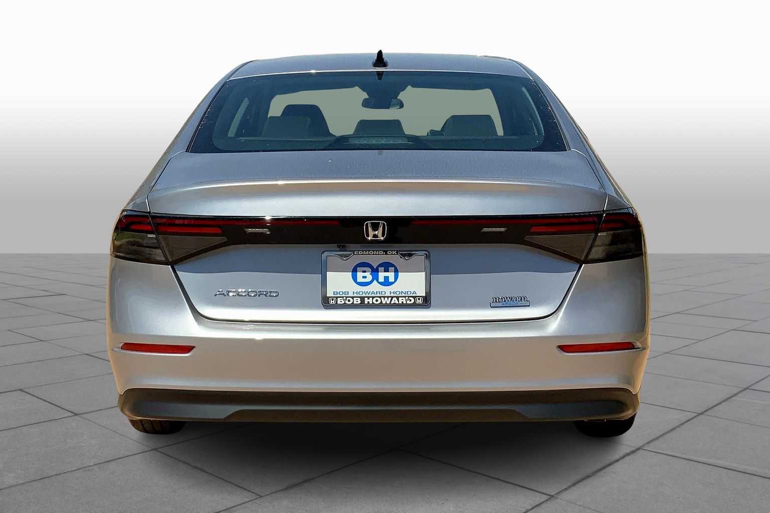 2025 Honda Accord SE photo 4