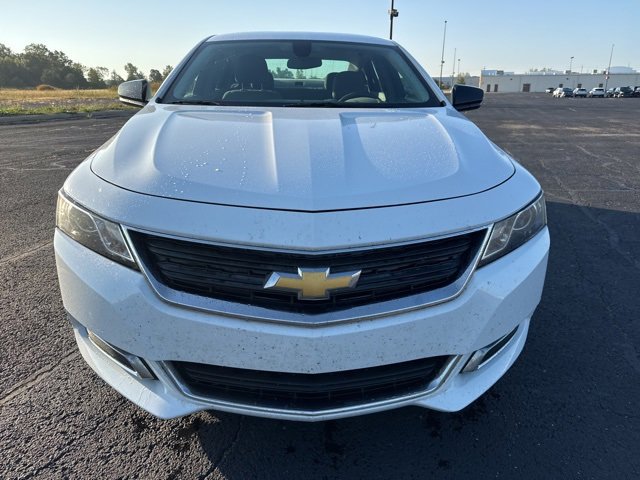 2015 Chevrolet Impala LS photo 2