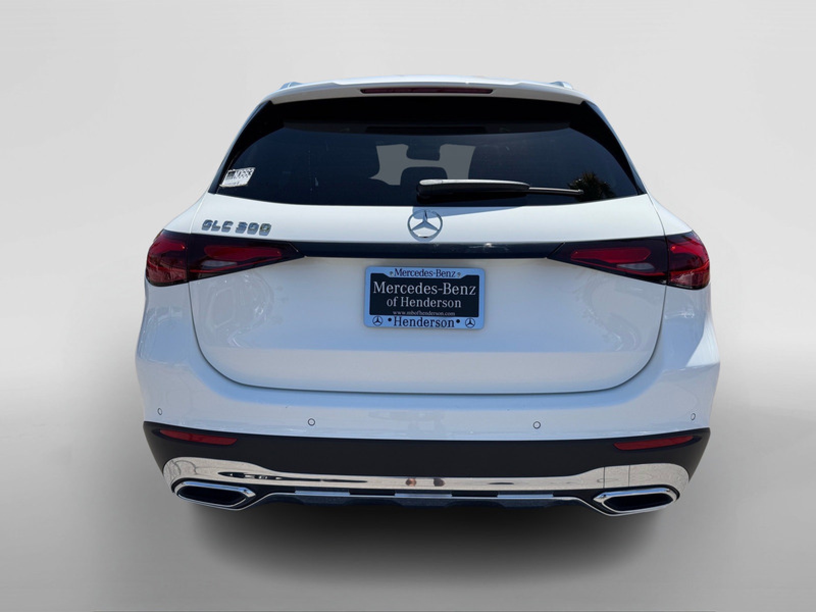 Certified Used 2025 Polar White Mercedes-Benz GLC 300 image 3