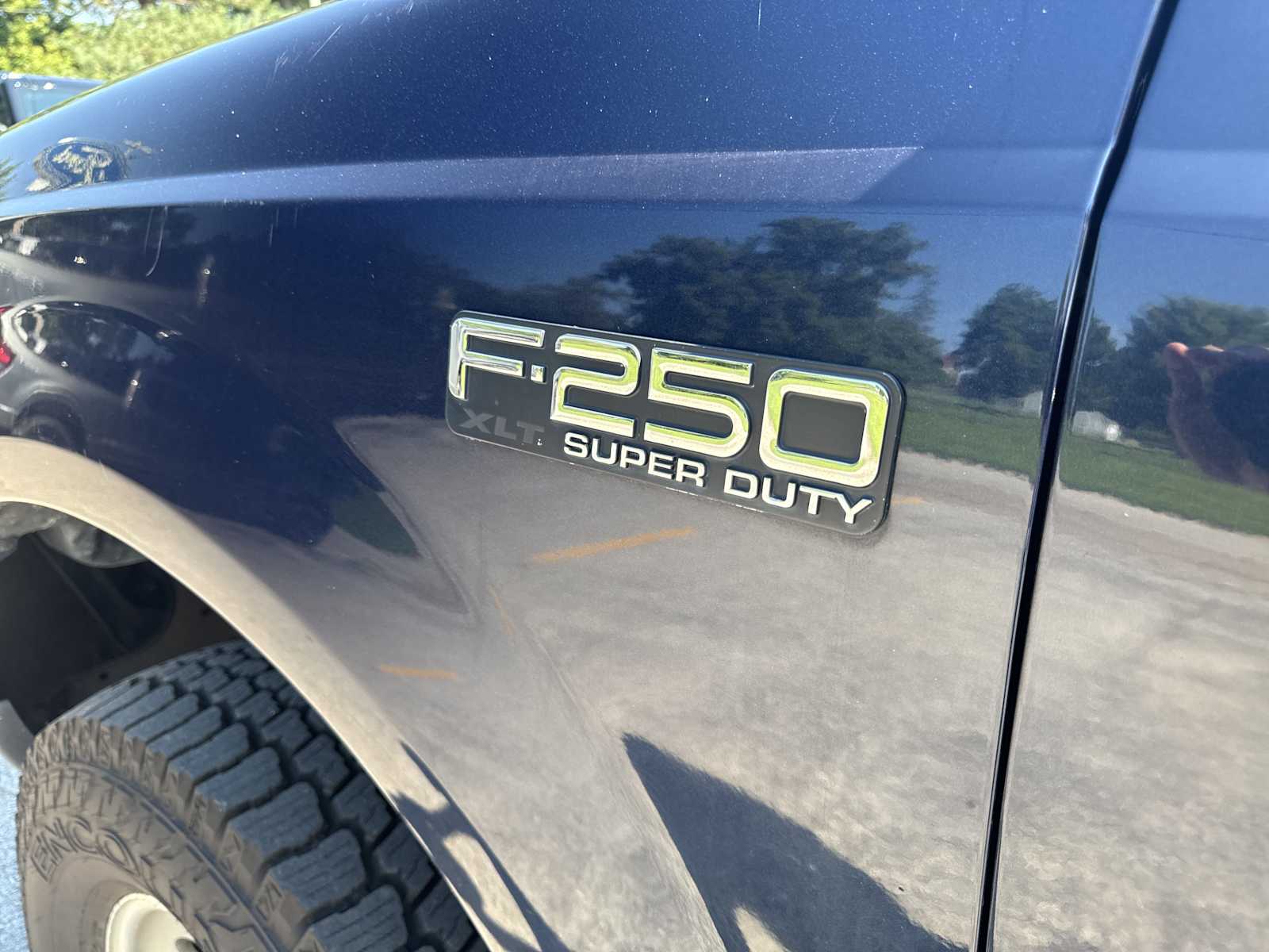 2003 Ford F-250 XLT photo 14