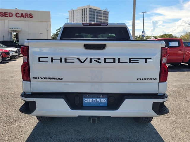 2023 Chevrolet Silverado 1500 Custom photo 4