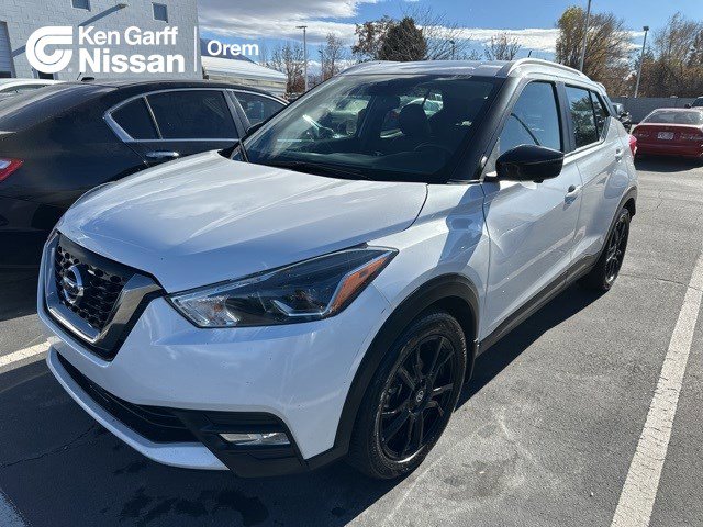 2020 Nissan Kicks SR