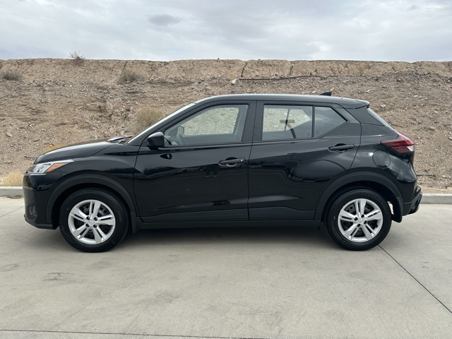 2025 Nissan Kicks Play S photo 4