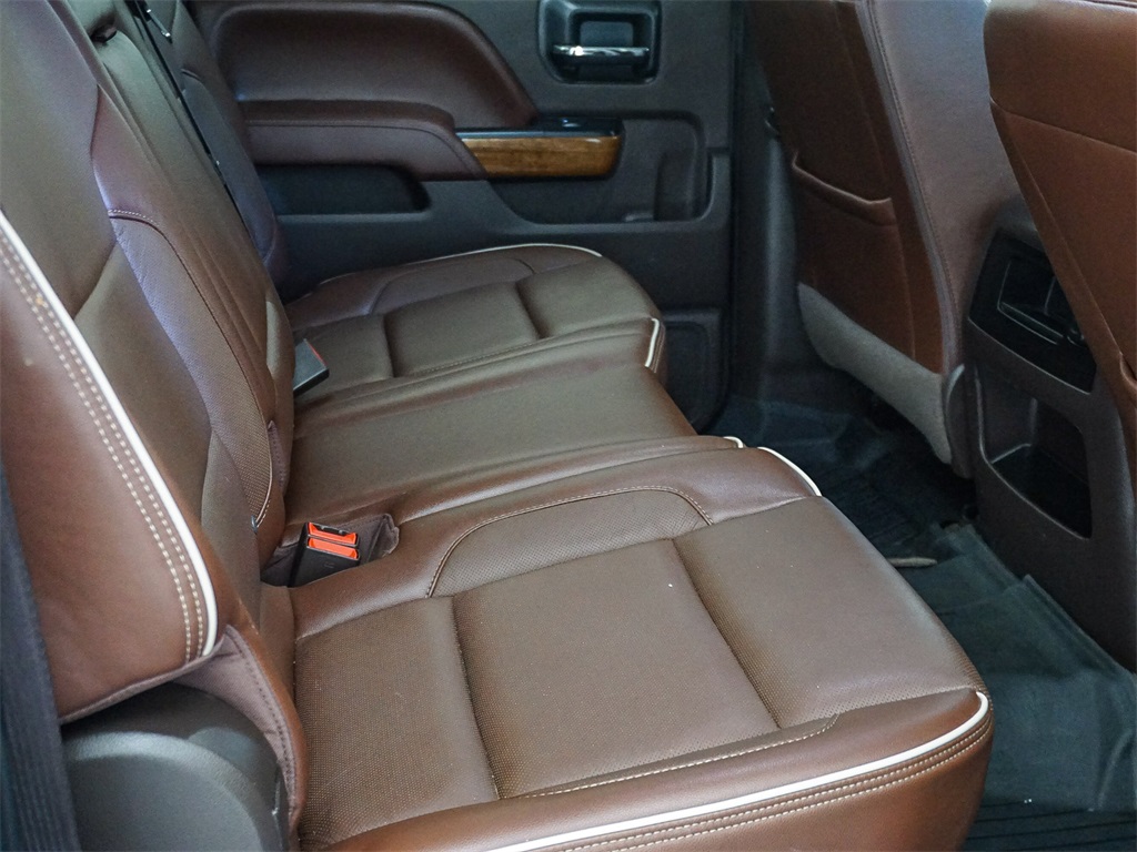 2016 Chevrolet Silverado High Country photo 12