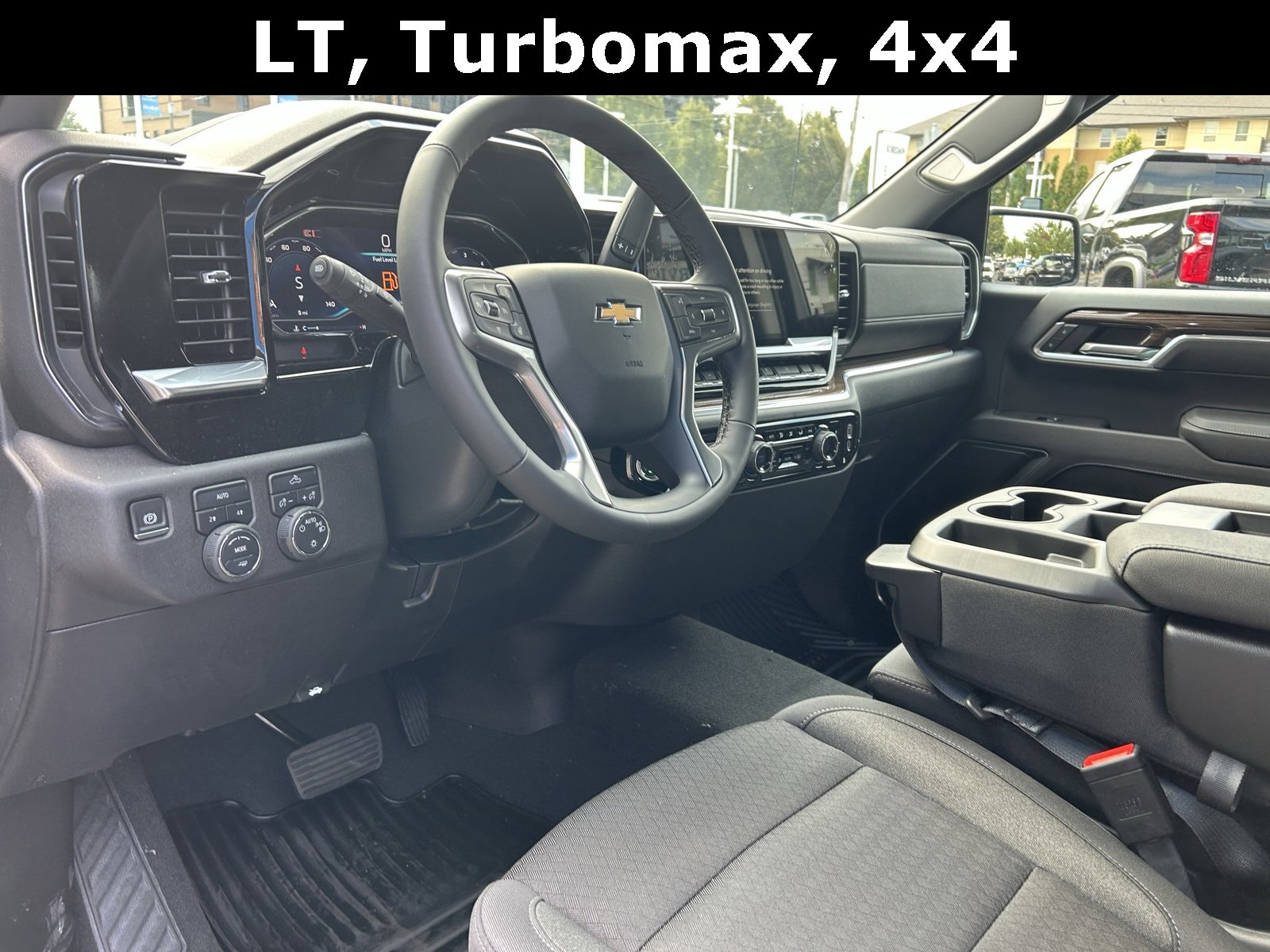 2025 Chevrolet Silverado 1500 LT photo 12