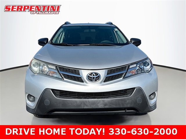 2015 Toyota RAV4 LE photo 2