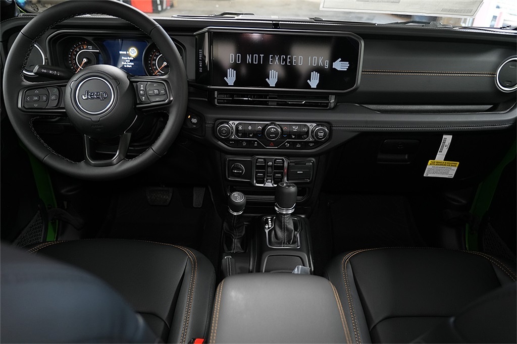 2025 Jeep Gladiator Texas Trail photo 2