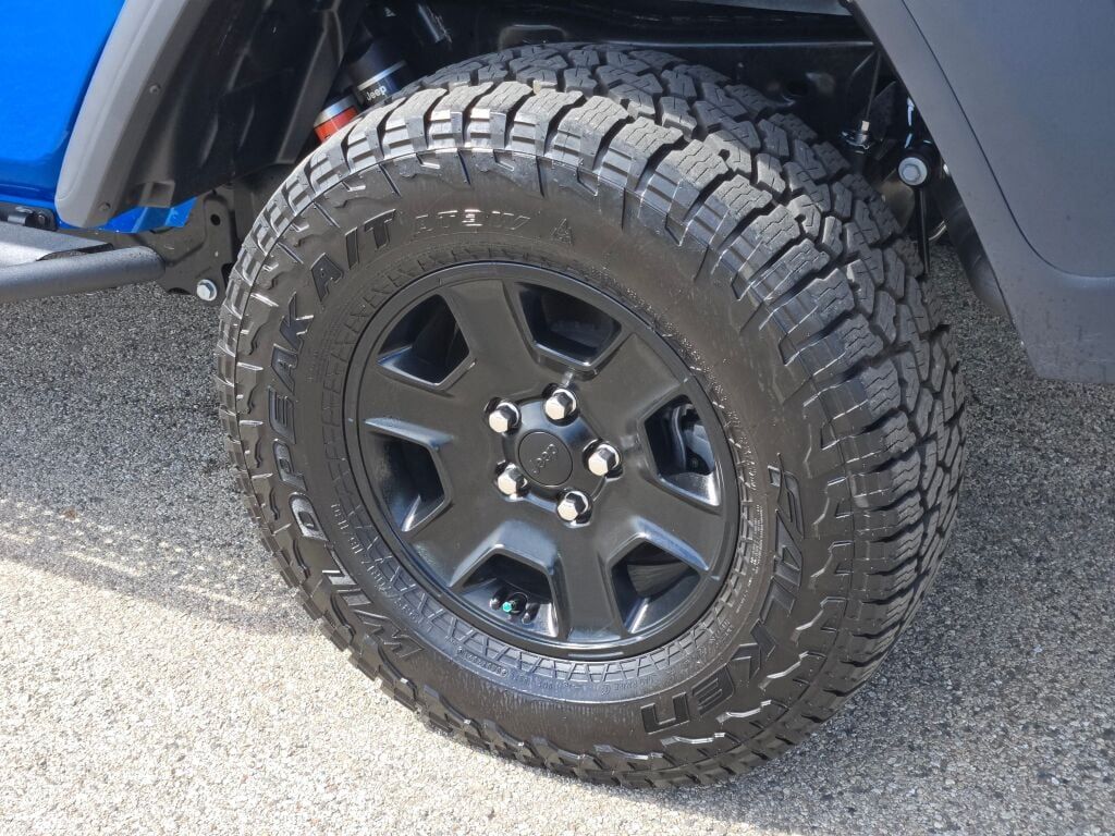 2021 Jeep Gladiator Mojave photo 14