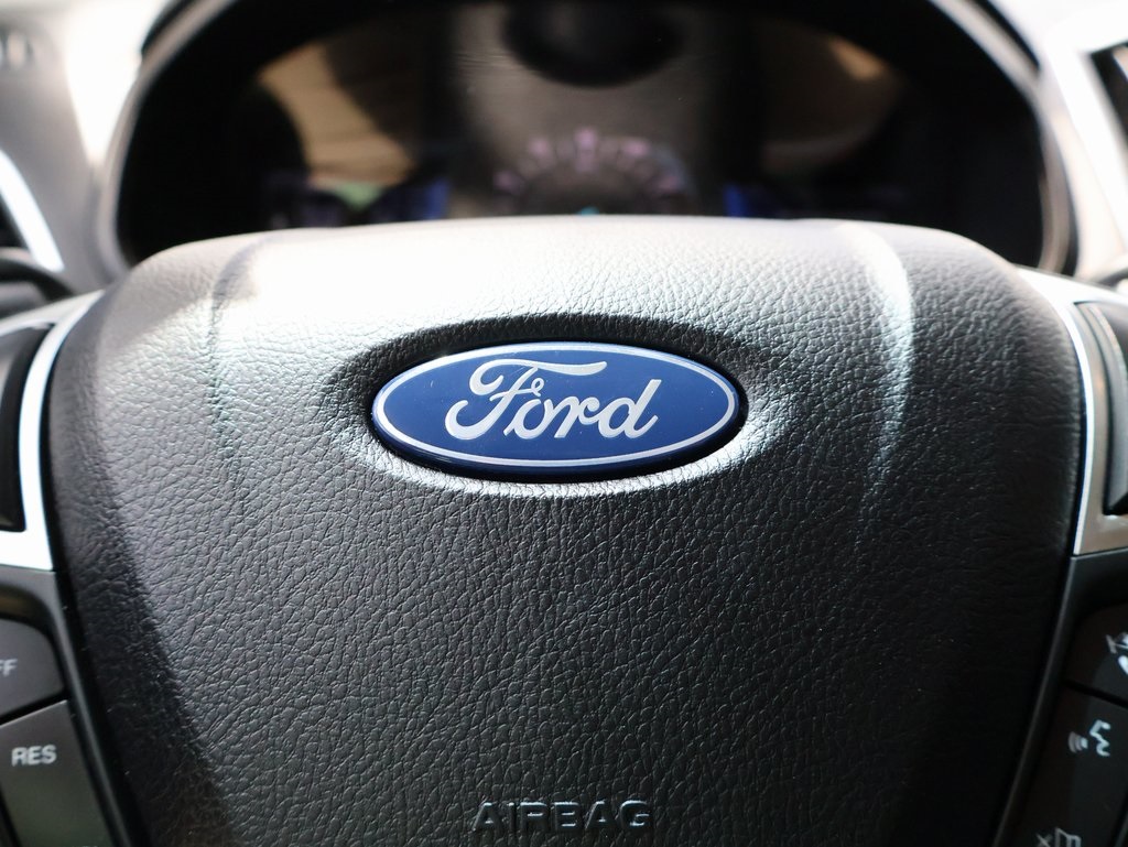 2023 Ford Edge Titanium photo 25