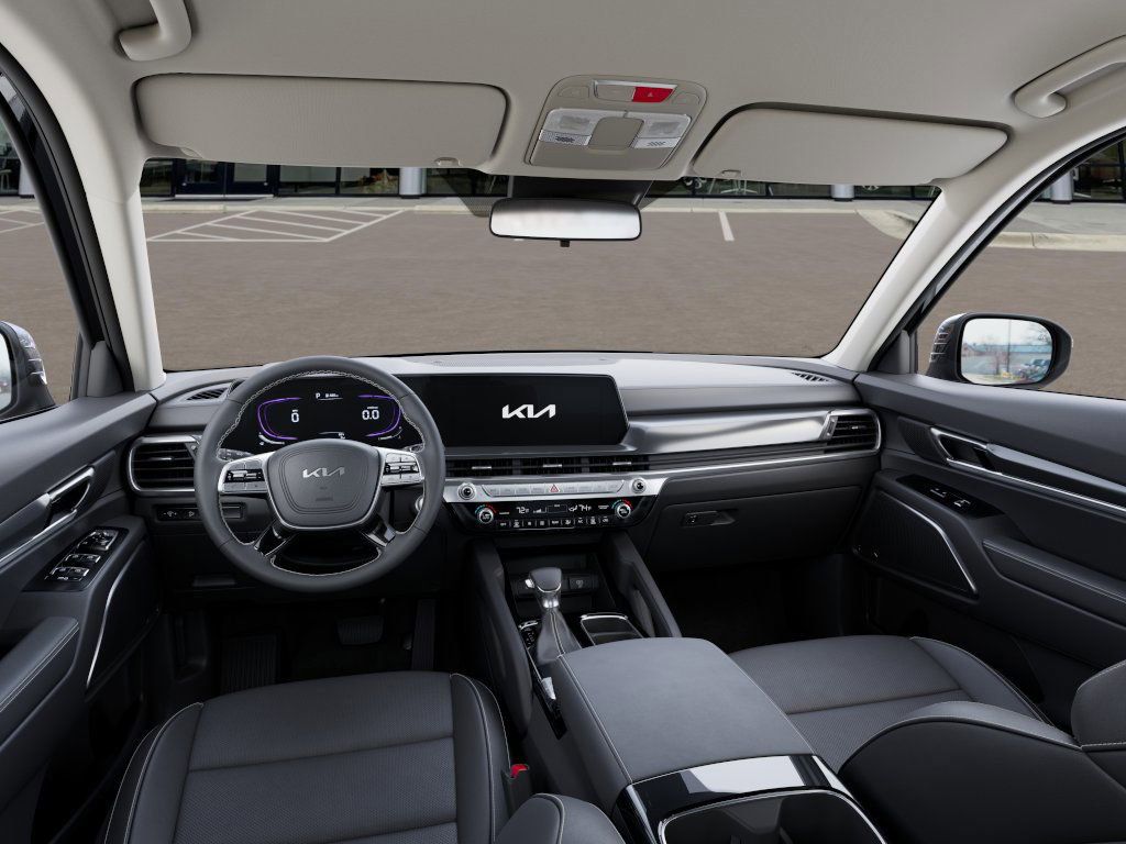 2025 Kia Telluride LX photo 12