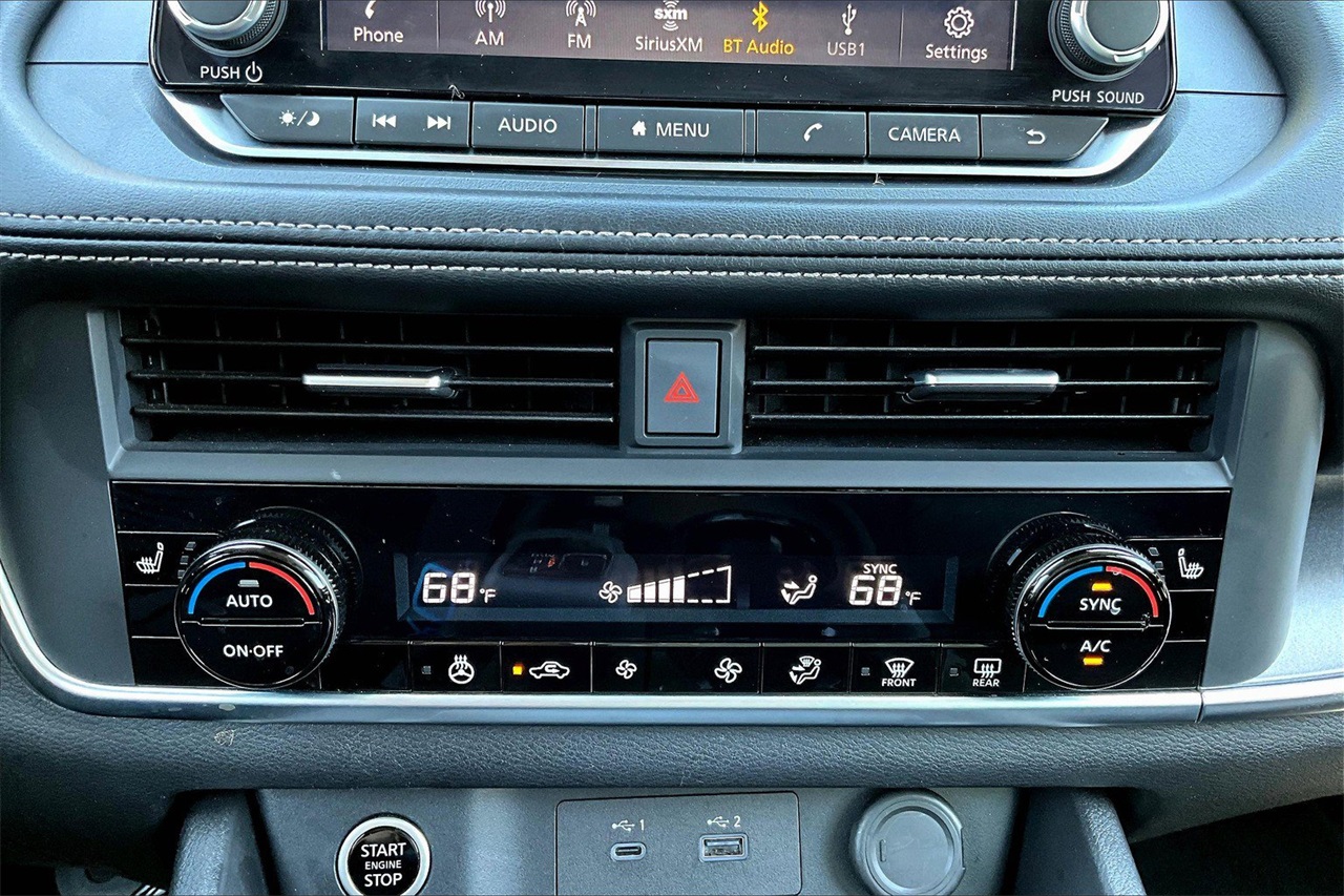 2023 Nissan Rogue SV photo 17