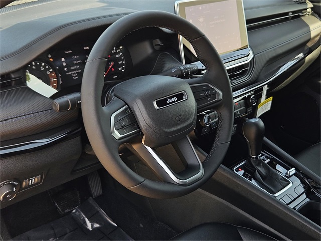 2025 Jeep Compass North Edition Latitude photo 9
