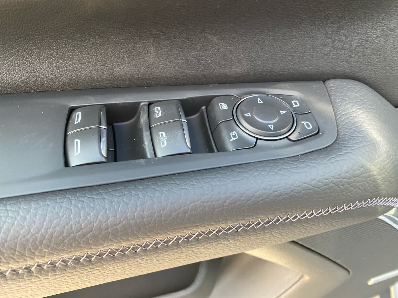 2025 Gmc Yukon Denali photo 12