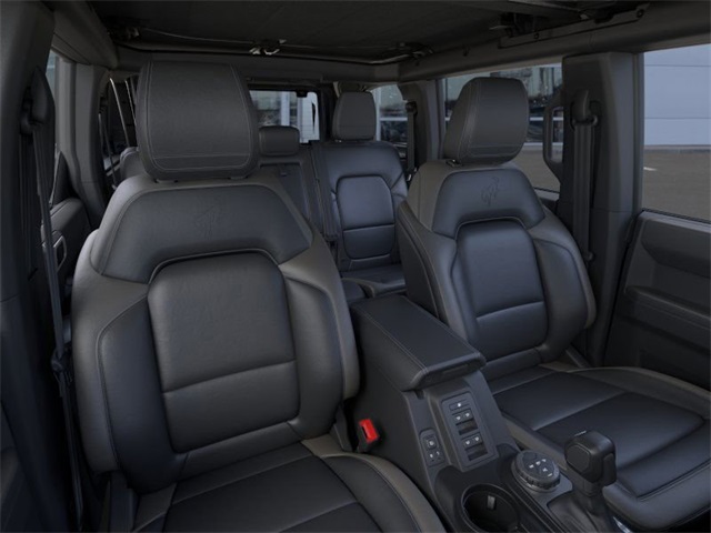 2025 Ford Bronco Outer Banks photo 10
