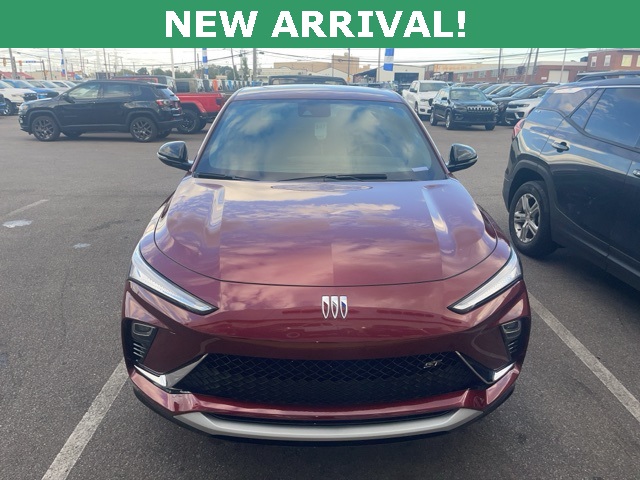 2024 Buick Envista ST photo 2